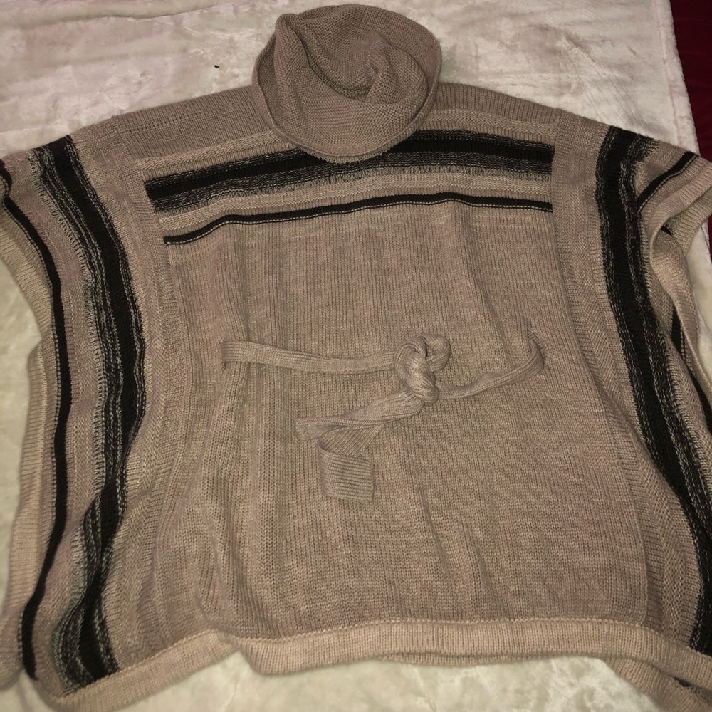 NY&Co. Sweater Poncho. Like new.